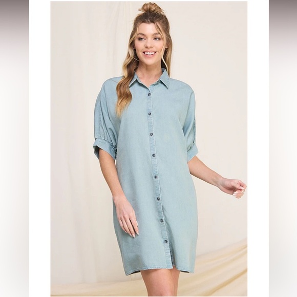 NWT Allie Rose Chambray Denim Shirt Dress in Light Wash - Picture 2 of 12